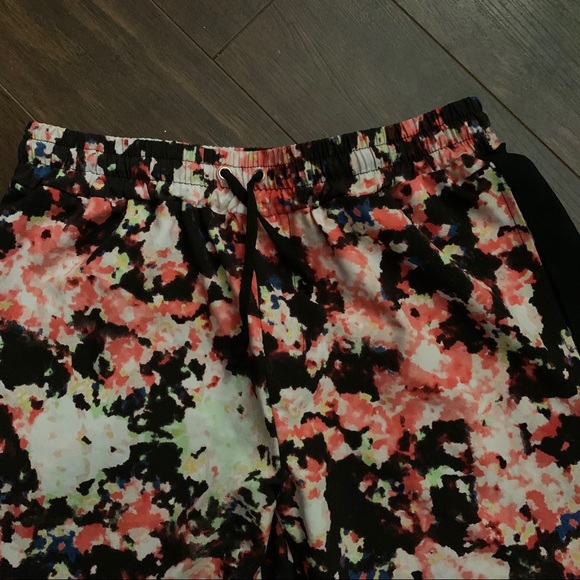 Xhiliration Pants - Picture 2 of 4